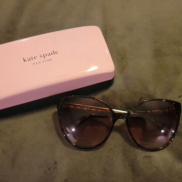 kate spade Accessories Euc Kate Spade Primrose Oversized Sunglasses